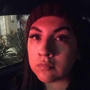 Meet your Posher, Raquel